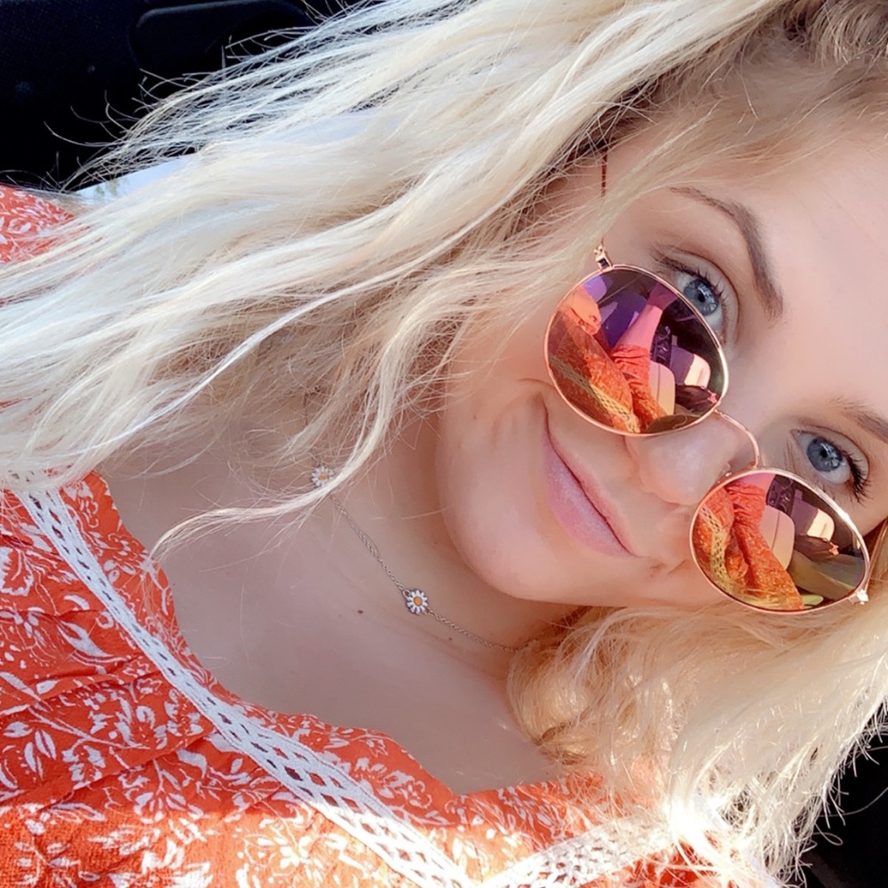 Meet your Posher, Lexi